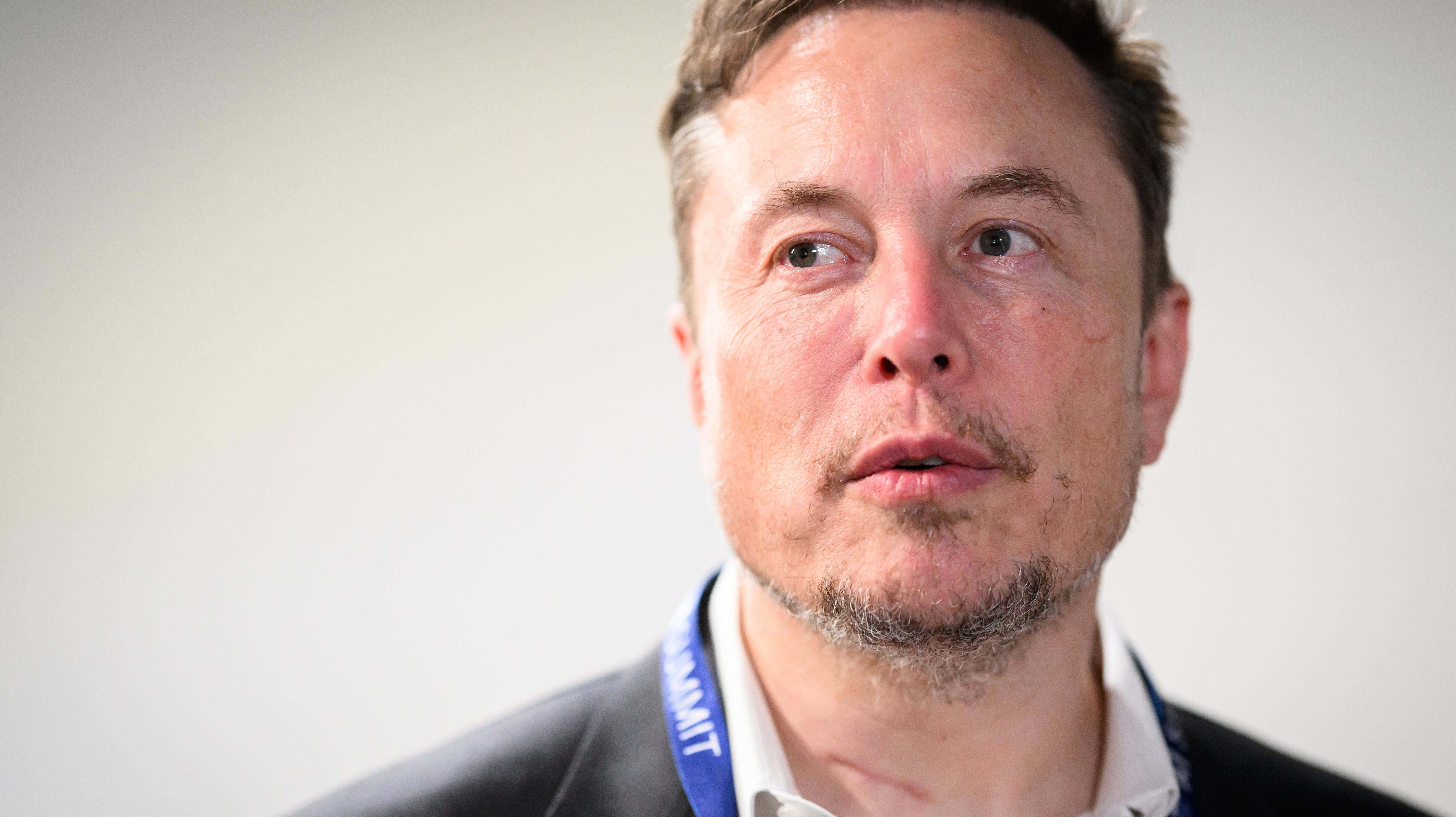 يريد Elon Musk نقل جميع مشاريعه التجارية خارج ولاية ديلاوير. 